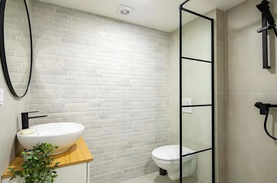 Cityscape Budget Apartments Jozsef Boulevard Budapest Hungary